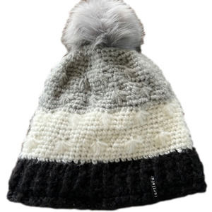 TURTLEFUR knit winter hat like new